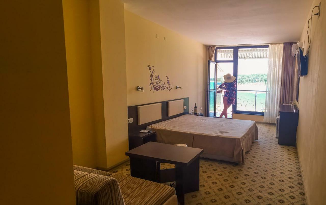 Family Hotel Teos Kiten  Eksteriør billede