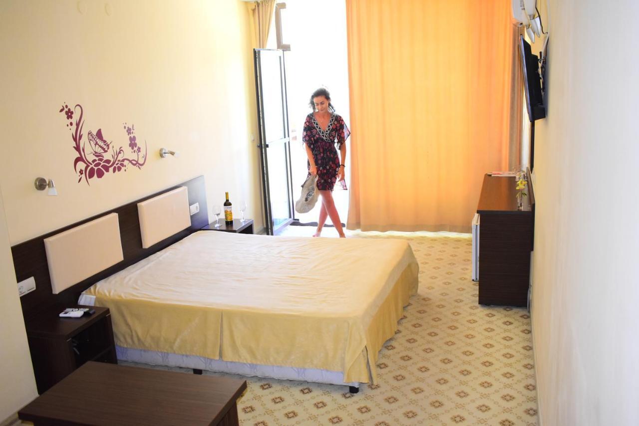 Family Hotel Teos Kiten  Eksteriør billede
